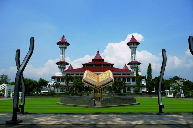 Sejarah Kabupaten Cianjur, Tiga Abad yang Panjang