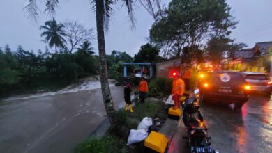 Sedang Cari Ikan, Aceng Hanyut di Sungai Cianjur