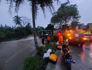 Sedang Cari Ikan, Aceng Hanyut di Sungai Cianjur