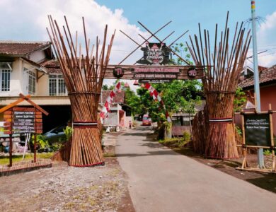 Gapura Karya Warga Desa Nagrak Raih Juara 2 Tingkat Kabupaten Cianjur