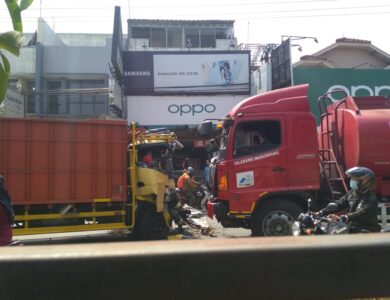 Kecelakaan, Truk Pertamina Tabrakan di Ciranjang Cianjur