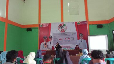KKN UM Bandung Gelar Seminar UMKM di Desa Babakankaret Cianjur
