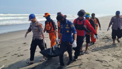 Kedua Nelayan yang Tenggelam di Pantai Cianjur Berhasil Ditemukan