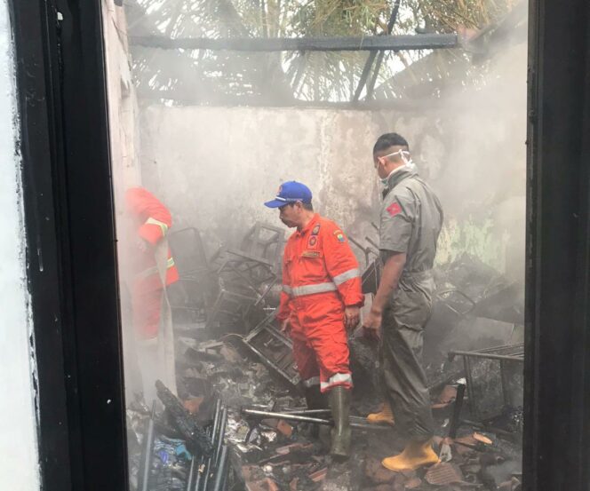 
 Puskesmas Cikalongkulon Cianjur Kebakaran, Penyebab Belum Diketahui.(Foto: Istimewa)