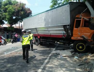 Warga Keluhkan Tumpahan Oli di Jalur Gekbrong Cianjur, Jadi Penyebab Kecelakaan