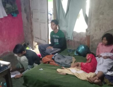 Ayah Empat Anak di Cianjur Tinggal di Rumah Hampir Ambruk