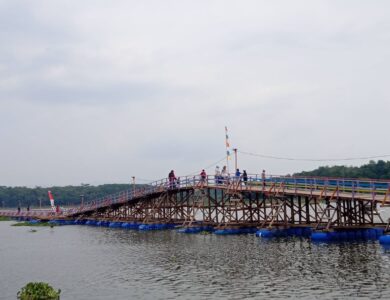 Jembatan Apung Terpanjang di Jawa Barat Sudah Diresmikan Dengan Nama Ki Jagabaya