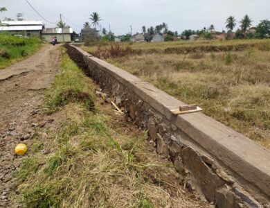 Pembangunan TPT di Desa Sukamaju Cianjur Tak Sesuai Perjanjian