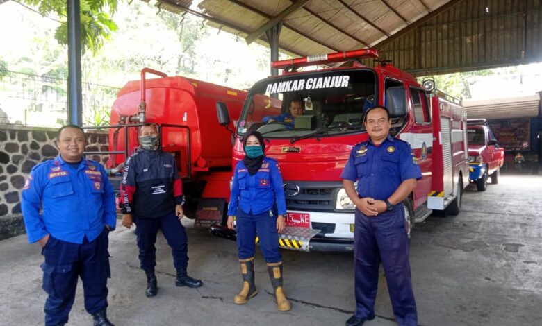 Anak Terjepit Kandang Hamster dan Tugas Unik yang Dilakukan Pemadam Kebakaran Cianjur  