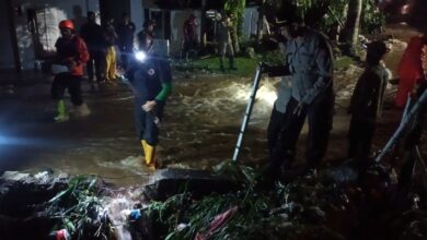 Dua Relawan Terbawa Longsor dan Banjir di Hotel Lembah Permai Resort Cipanas