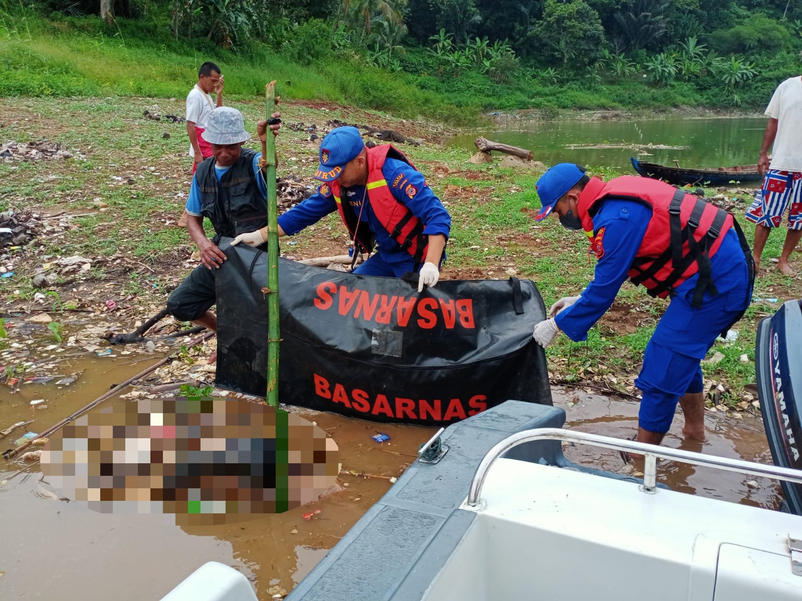 Mayat Dengan Kepala Ditutup Karung Ditemukan di Cianjur, Korban Pembunuhan?