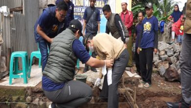 Tjetjep Muchtar Soleh Salurkan Bantuan Rutilahu Dikerjakan Melalui Program Gorol IRM