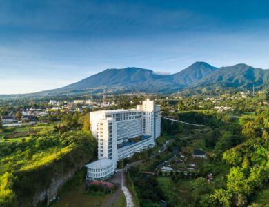 Sambut Libur Natal, Le Eminence Hotel Siapkan Berbagai Acara Spektakuler dan Berkesan 