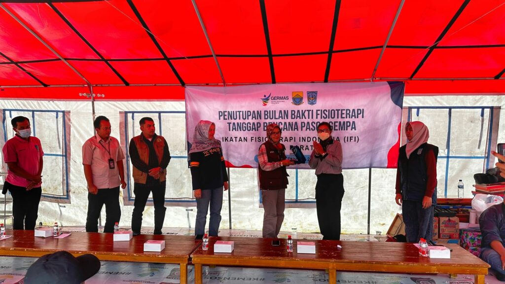 Ikatan Fsioterafi Jawa Barat Bantu Warga Terdampak Gempa Cianjur