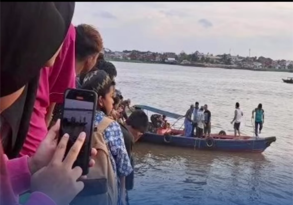 Prabowo Subianto Tenggelam di Sungai Musi, Ditemukan Meninggal Dunia Prabowo Subianto Tenggelam di Sungai Musi, Ditemukan Meninggal Dunia