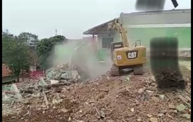 
					Kepala MAN 1 Cianjur Jual Aset Sekolah ke Tukang Rongsok, Kok Bisa?