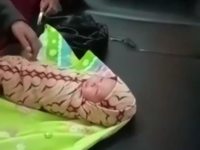 
					Tega! Bayi Baru Lahir Dibuang di Sukaresmi Kabupaten Cianjur
