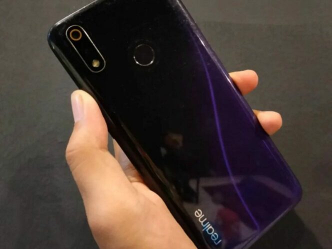 
					Realme 3 Pro HP Layar Keren Harganya Cuman Rp 1Jutaan Sekarang