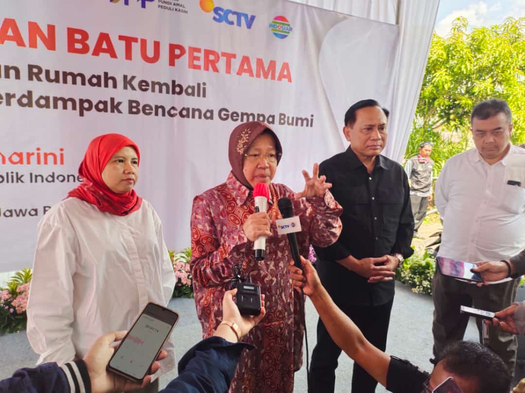 Mensos Beri Bantuan Rumah Bagi Warga Terdampak Gempa, Risma: Saya Menjanjikan