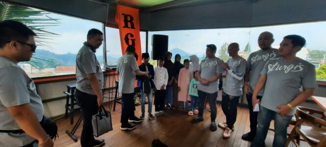 
 Road Glide Owners Group Santuni Anak Yatim Cianjur Sambil Riding Tipis-tipis