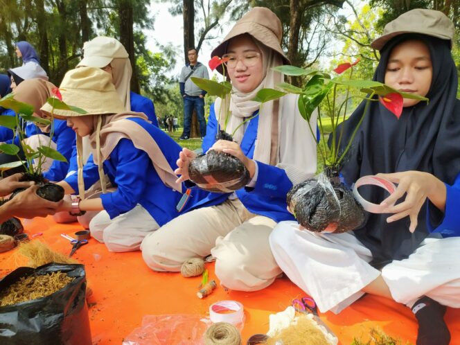 
 Belajar Bersama Alam di Saung Kelas Edukasi Kebun Raya Cibodas