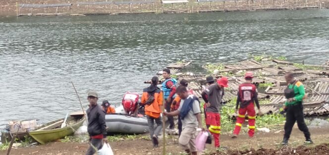 
 Seorang Warga Cilaku Tenggelam di Cirata Gara-gara Perahu Terbalik Saat Mancing