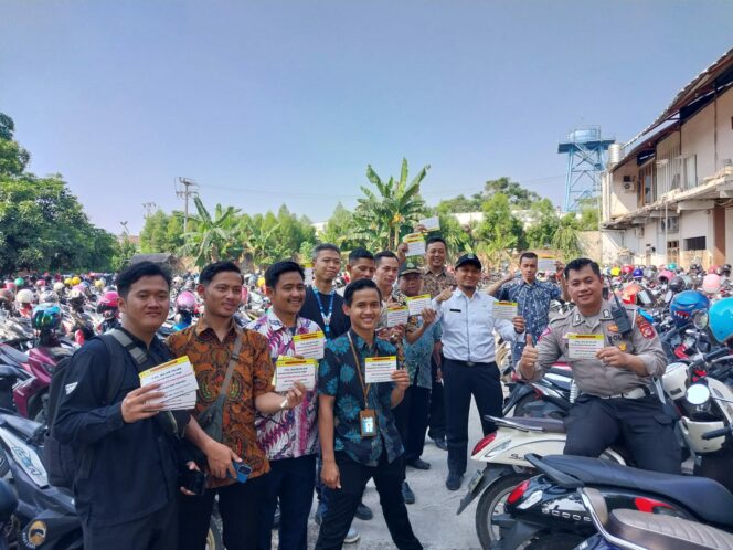 
 Kejar Pendapatan, Samsat Cianjur Ontrog Tempat Parkir di Sukaluyu