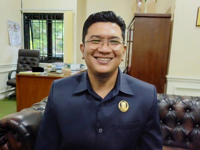 
 Wakil Ketua DPRD Kabupaten Cianjur, Rustam Efendi