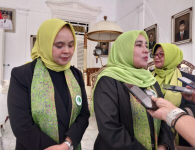 kasus tulang kropos di Jawa Barat sangat tinggi, hal tersebut diungkapkan Istri Wakil Gubernur Jawa Barat