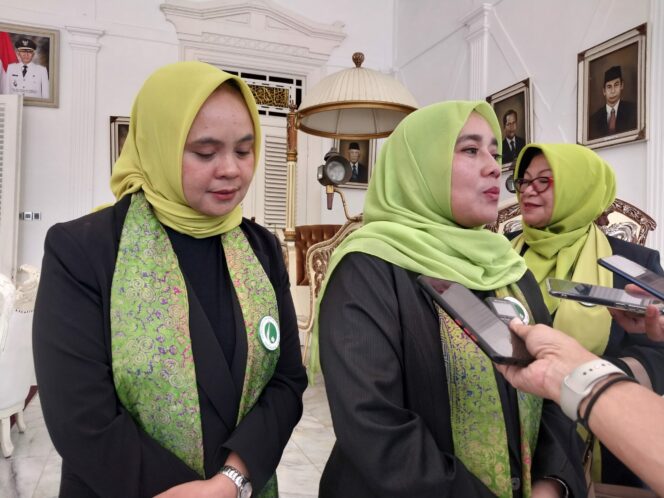 
 Ketua DPD Perwosi Lina Marlina Ruzhan