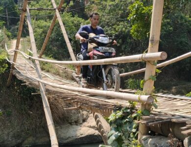 Warga dari dua Desa tagih dan pertanyakan janji Pemerintah terkait pembangunan jembatan penghubung yang akan dibangun.