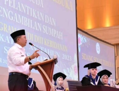 Bupati Cianjur, H Herman Suherman, akan memberikan hadiah langsung bagi para sarjana program studi D III angkatan ke XV Sekolah Tinggi Ilmu Kesehatan (STIKes)