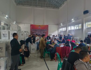 Penghitungan suara Pemilu tingkat Kecamatan Cugenang