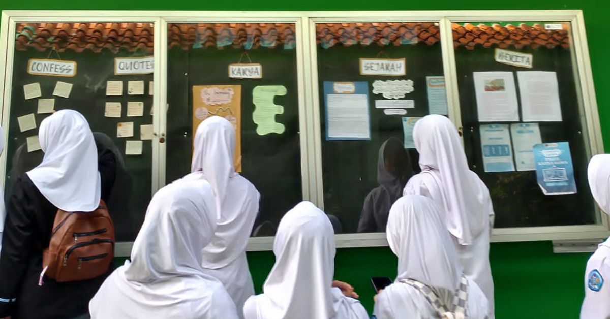 Bangkitkan Mading Sekolah, KIJ MAN 1 Cianjur Back To 90's di Tengah Derasnya Informasi Digital
