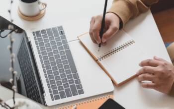 Pengertian dan Ciri-Ciri Teks Persuasi yang Wajib Diketahui Pelajar Paling Lengkap