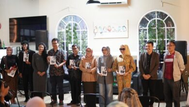 Heliana Sinaga Apresiasi Novel “Cinta, Kopi, dan Kekuasaan: Kesaksian Nyai Apun Gencay” Karya Saep Lukman