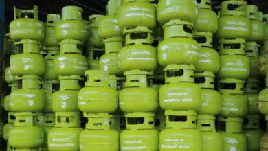 Sejumlah ibu rumah tangga di Kabupaten Cianjur mengeluhkan kebijakan larangan penjualan eceran gas elpiji 3 kg.