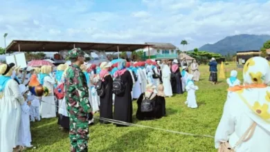 Warga Desa Sukaraharja antusias ikuti manasik Haji, fokus pada kesiapan mental dan spiritual untuk perjalanan ibadah ke Tanah Suci.