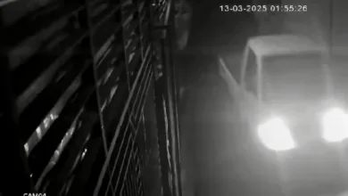 Aksi pencurian mobil pikap milik pedagang cilok di Cikalongkulon terekam CCTV.