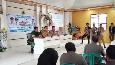 Penertiban angkutan umum dan relokasi pedagang kaki lima (PKL) di depan Pasar Cipanas menjadi fokus utama.