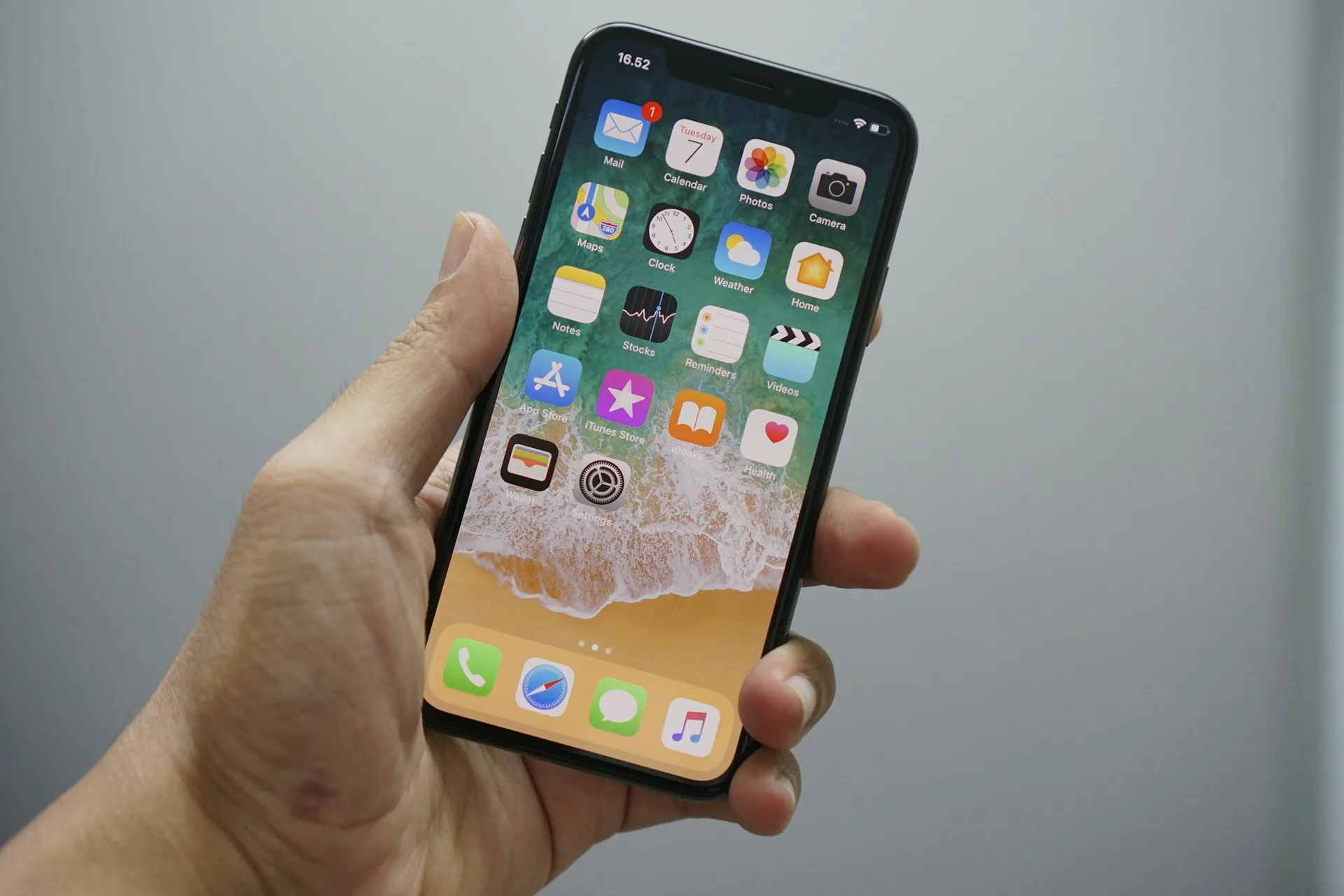 Tren sewa iPhone di Cianjur melonjak tajam saat Ramadan.