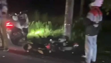 Kecelakaan melibatkan tiga sepeda motor di Cugenang, Cianjur, menewaskan satu orang dan melukai tiga lainnya.