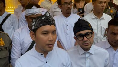Bupati Cianjur dan Gubernur Jawa Barat kompak menertibkan bangunan dekat sungai di Puncak Cianjur.