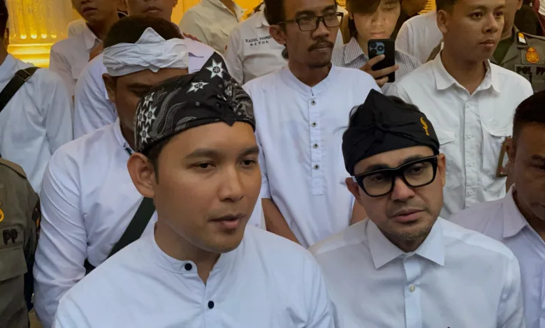 Bupati Cianjur dan Gubernur Jawa Barat kompak menertibkan bangunan dekat sungai di Puncak Cianjur.