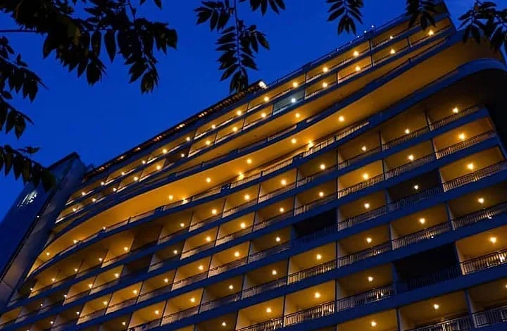 Gedung Hotel Le Eminence.