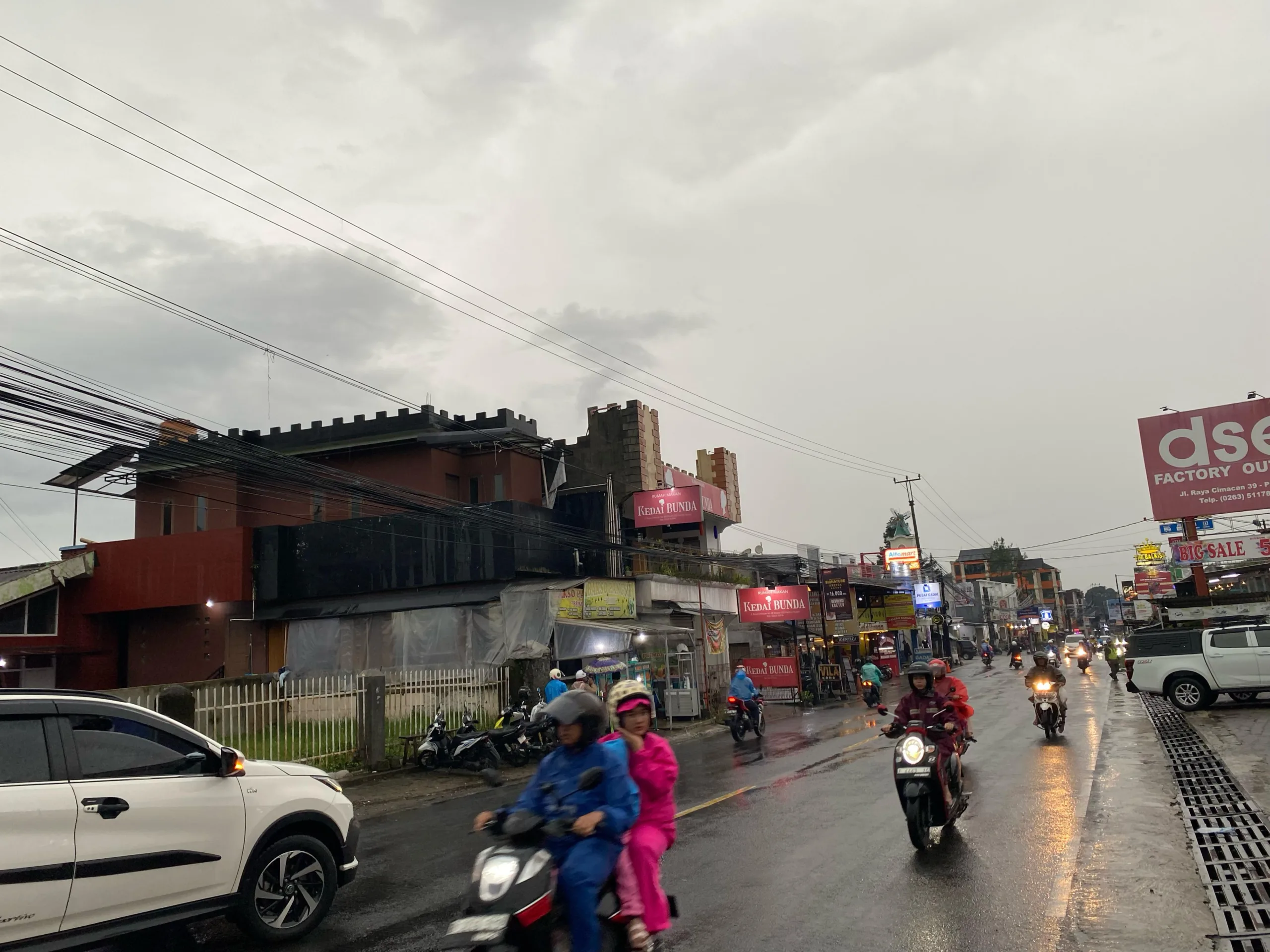Arus balik Lebaran 2025 Cianjur-Puncak Bogor diprediksi tetap ramai lancar hingga H+7.