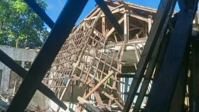 Ruang Kelas SD Majumulya Cianjur Ambruk, Siswa Belajar di Teras