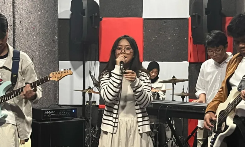 Ekstrakurikuler Band SMAN 2 Cianjur, Harmonix, sukses menggelar Battle of Band Harmonix 2025 pada Sabtu (12/4/2025).