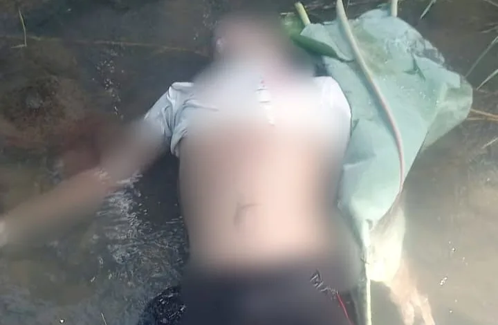 Mayat pedagang asal Cikadu ditemukan mengambang di Sungai Cisadea, Cianjur, Jumat (25/4/2025).