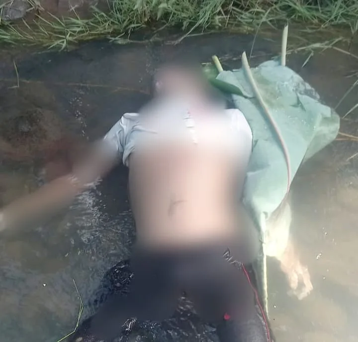 Mayat pedagang asal Cikadu ditemukan mengambang di Sungai Cisadea, Cianjur, Jumat (25/4/2025).